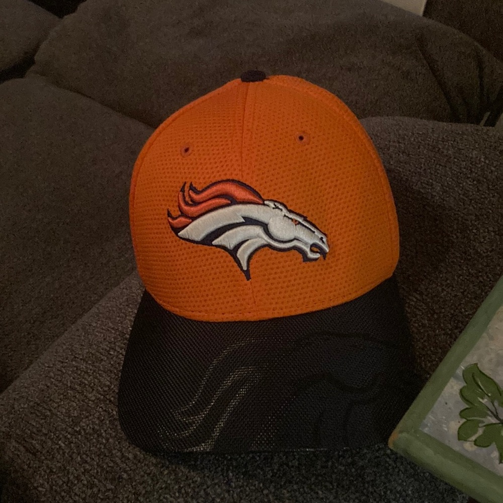 Denver broncos hat